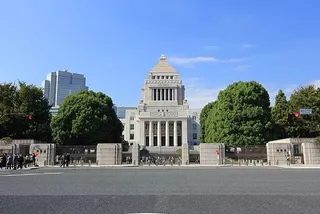 国会の役割は立法と予算の議決 それ以外に熱中するマスコミ