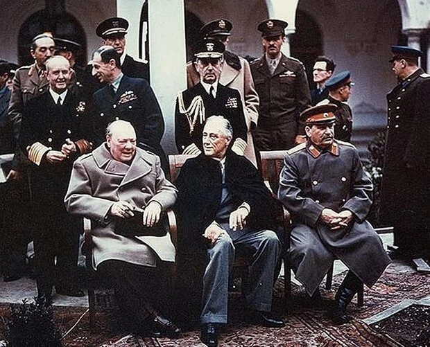 第二次世界大戦と冷戦の幕開け 3つの戦争とその間に始まった4つ目の戦争