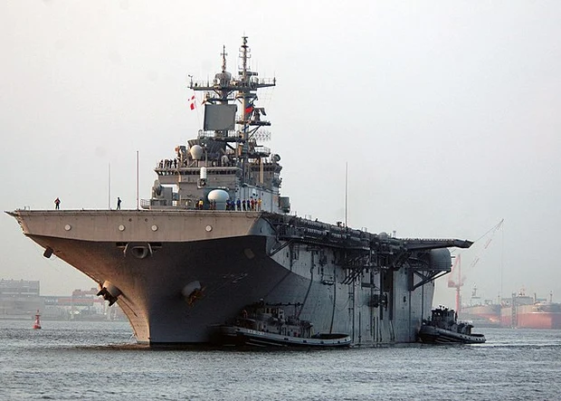 米軍空母カールビンソン、揚陸攻撃艦エサックスがグアムに出現 - 実戦経験の無い人民解放軍