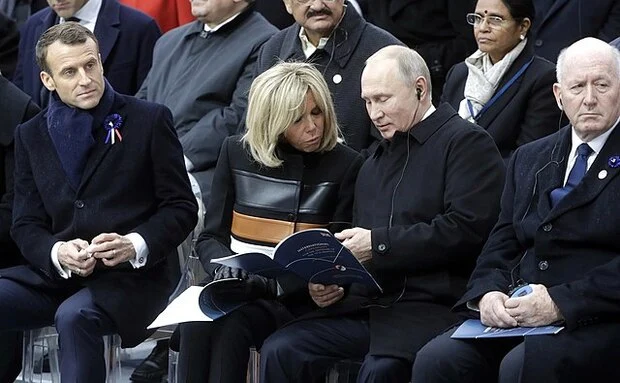 プーチン氏とマクロン氏が電話会談 - 停戦交渉は進展なし - ヘルソン州が陥落
