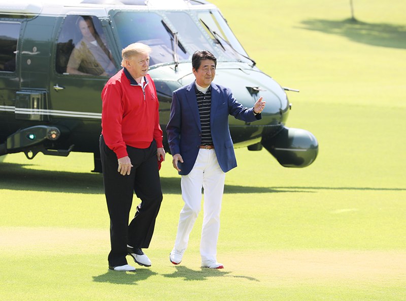 トランプタワーを訪問した安倍元首相のプレゼン能力にトランプ氏は感銘 - 日米首脳の固い友情