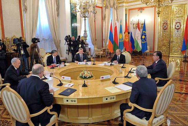 プーチン氏はロシア全土に戒厳令を発令できない。CSTO - 外から崩壊する安全保障体制