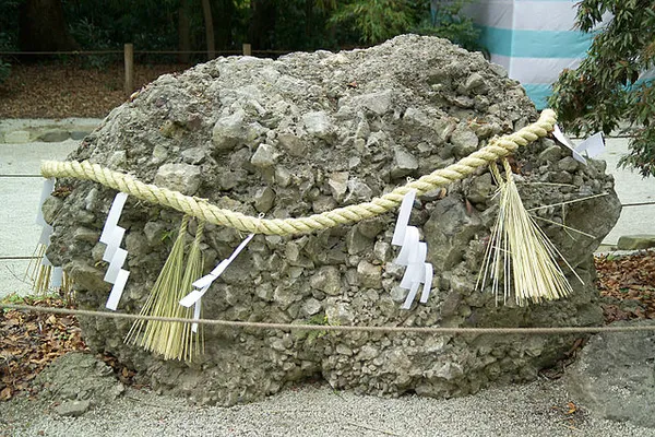 国歌斉唱を拒否する教員 - 君が代は古来から伝承されてきた日本文化そのもの
