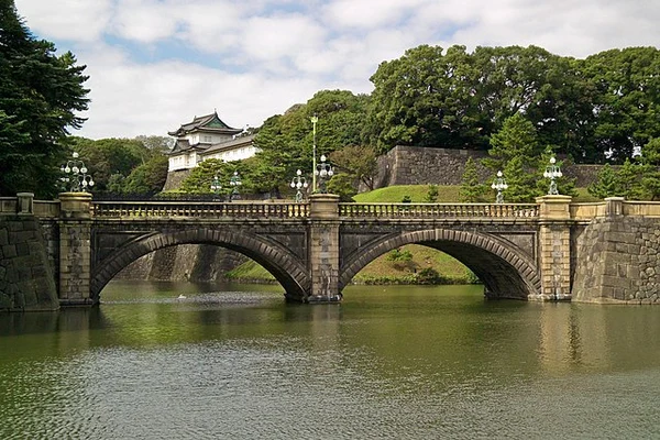 【皇室】皇后陛下に重圧がかかる現在の皇室典範 - 男系継承の歴史と神話との繋がり
